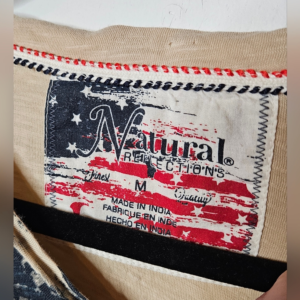 Natural Reflections American Flag Tan Blue Red Graphic Patriotic Tee Womens Med - Picture 2 of 5